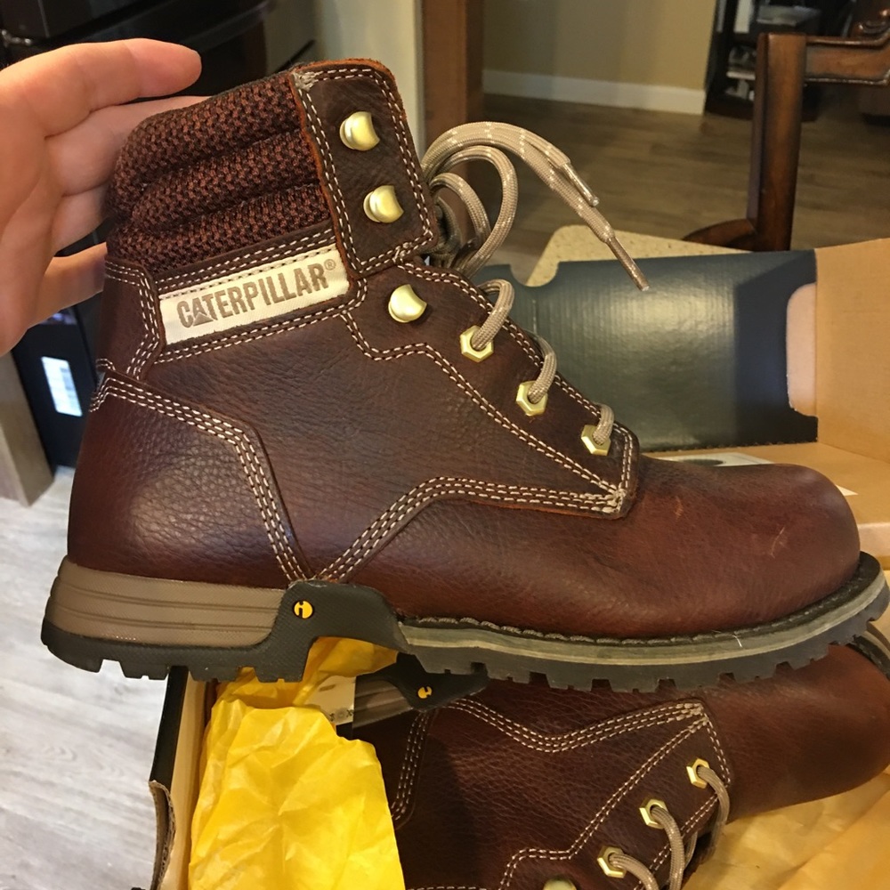 NEW Caterpillar Women’s size  US 8.5 safety steel toe boots